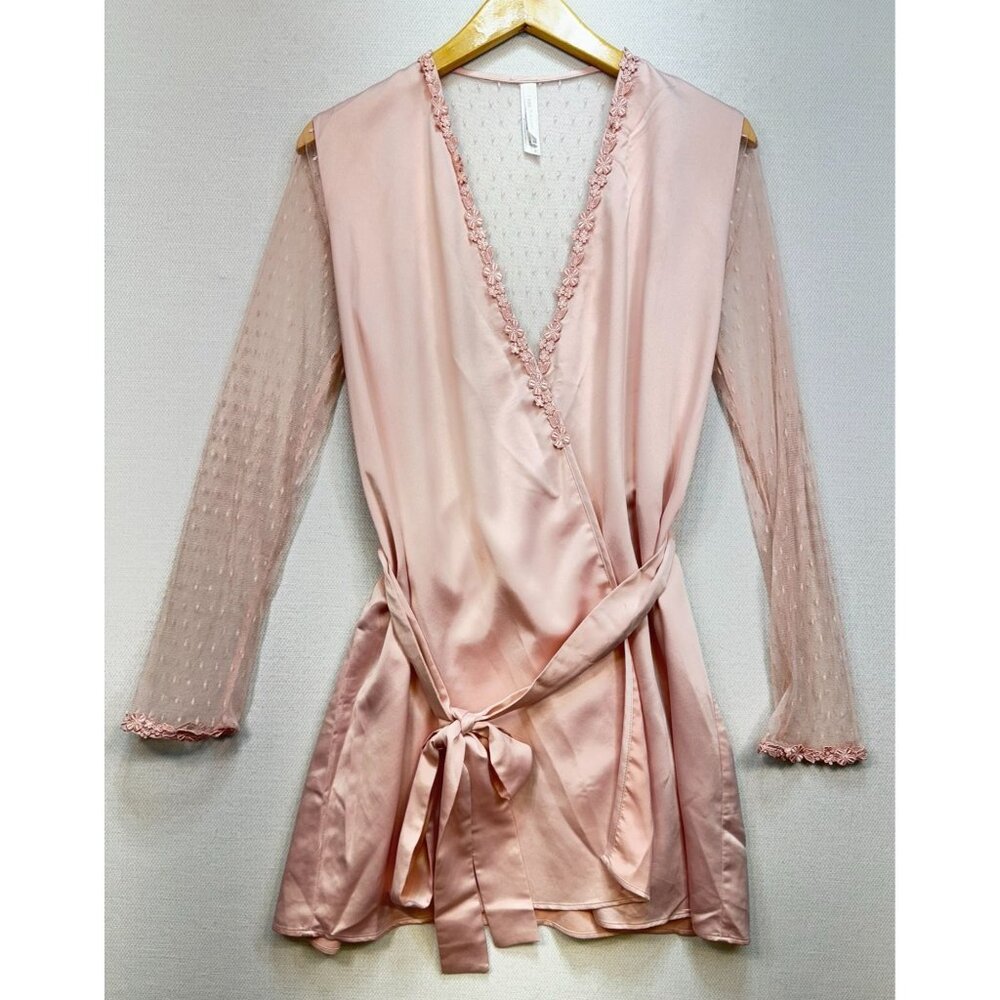 Flora Nikrooz Women's Showstopper Robe Size X-Small Pink Lace Sleeve